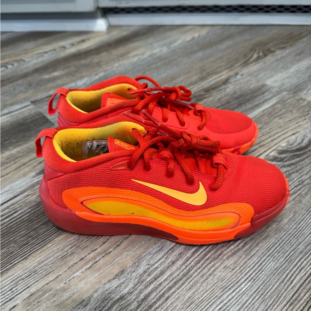 Nike Boys Youth 3.5 Orange Basketball Sneakers